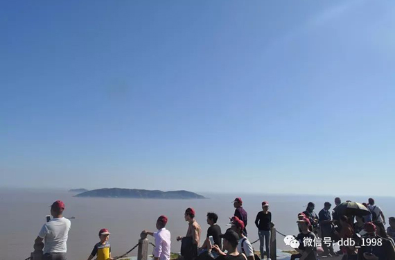 東都寶公司員工，聚首長嶼硐天